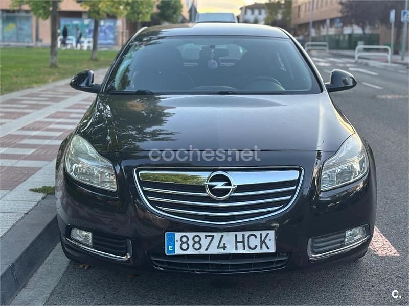 Negro Usado 2011 Opel Insignia Edition Berlina | 3800 € (Buen precio) - Imagen 1/4