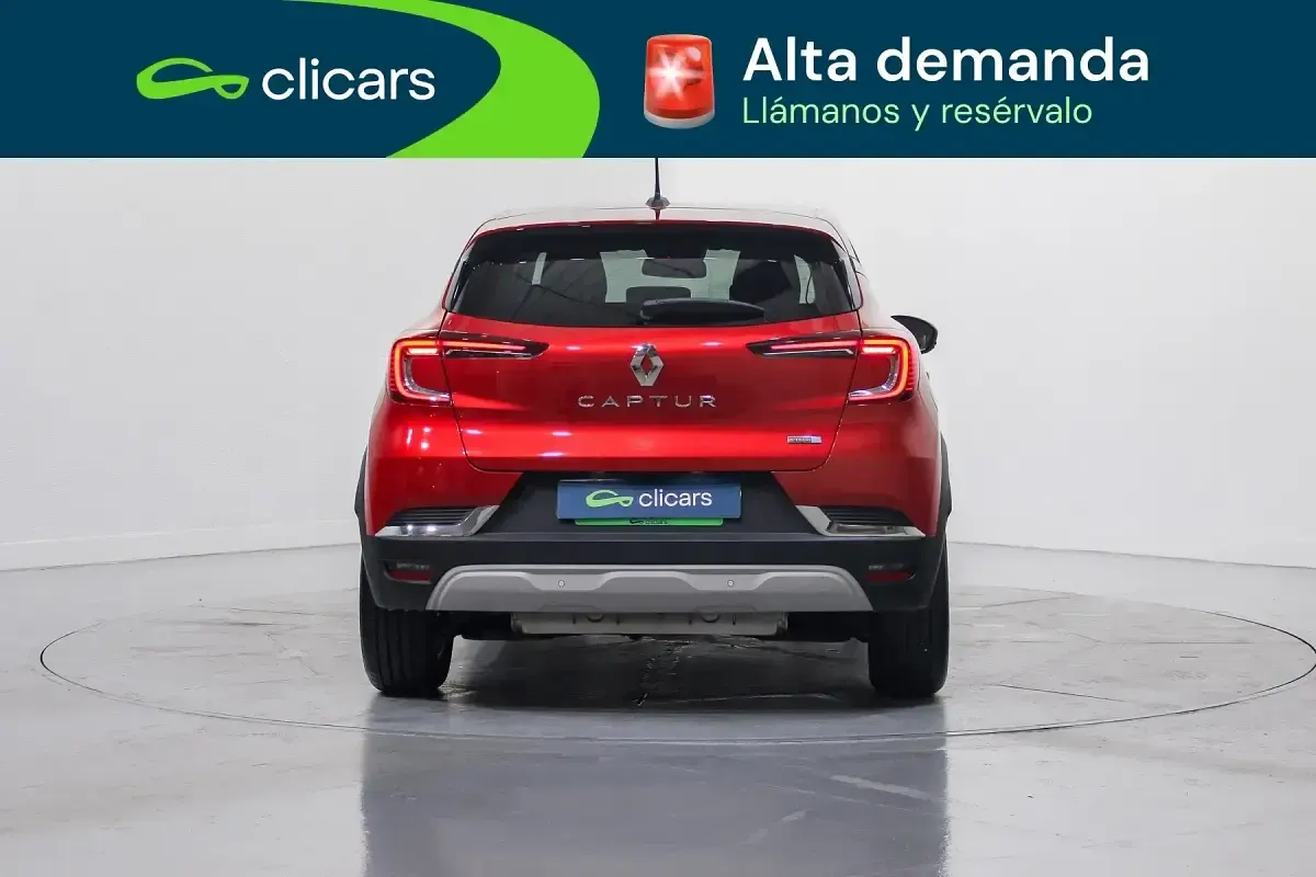 Usado Renault Captur Zen 160 HP (117 kW) 2022 Vermelho SUV
