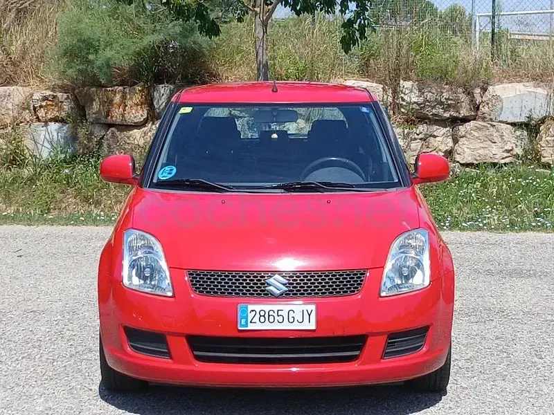 Usado Suzuki Swift GL 92 CV (67 kW) 2008 Rojo Utilitario
