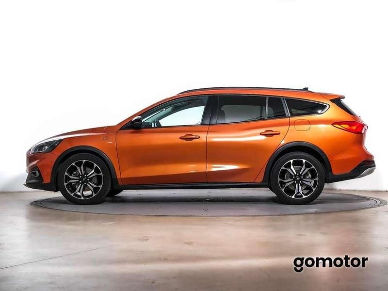 Usado Ford Focus Active 125 CV (91 kW) 2019 Naranja Familiar