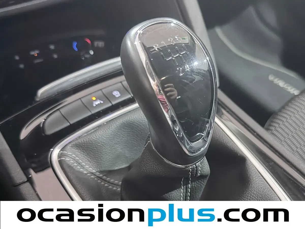 Usado Opel Insignia Innovation 136 CV (100 kW) 2020 Blanco Berlina