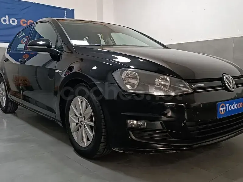 Usado VW Golf VII Advance 105 CV (77 kW) 2014 Negro Berlina