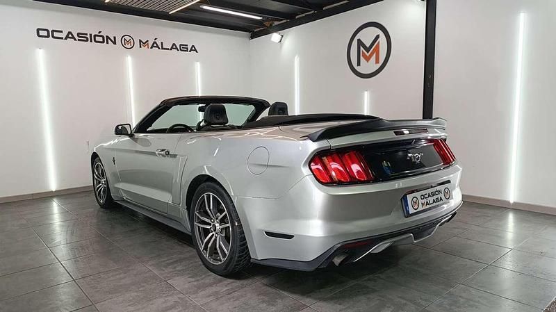 Usado Ford Mustang Convertible 314 CV (230 kW) 2015 Plateado Descapotable