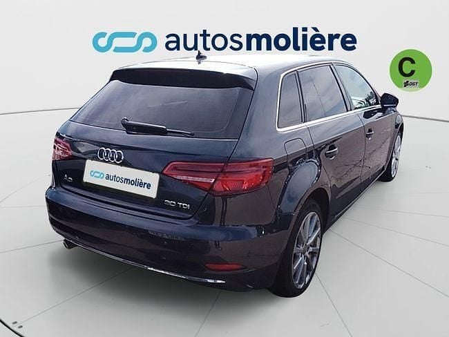 Usado Audi A3 Design 116 CV (85 kW) 2019 Azul Berlina