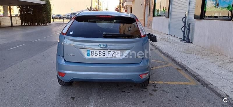 Usado Ford Focus Trend 109 CV (80 kW) 2008 Azul Berlina