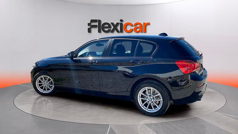 Usado BMW 118 150 CV (110 kW) 2019 Negro Utilitario