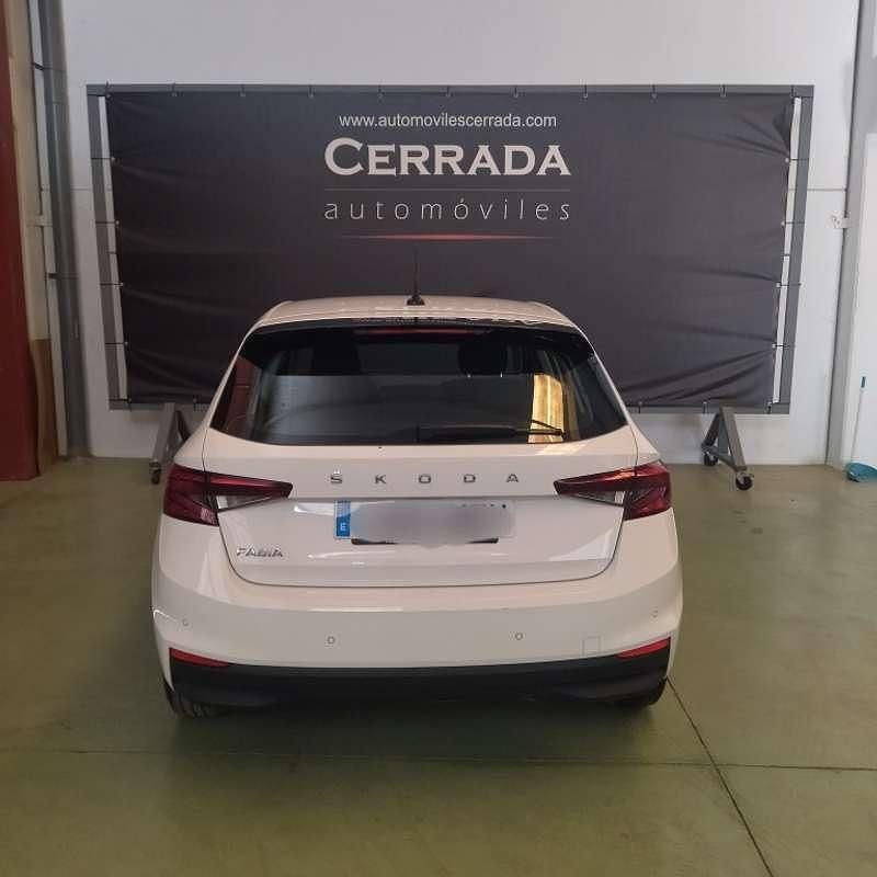 Usado Skoda Fabia Ambition 110 CV (80 kW) 2023 Blanco Utilitario