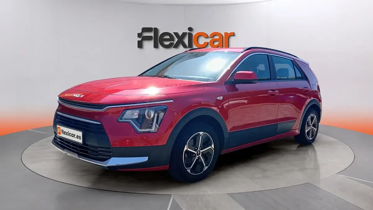 Usado Kia Niro 141 CV (103 kW) 2024 Rojo SUV