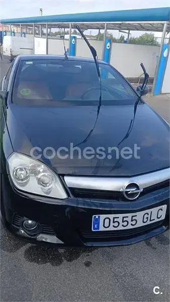Usado Opel Tigra Sport 70 CV (51 kW) 2009 Negro Descapotable