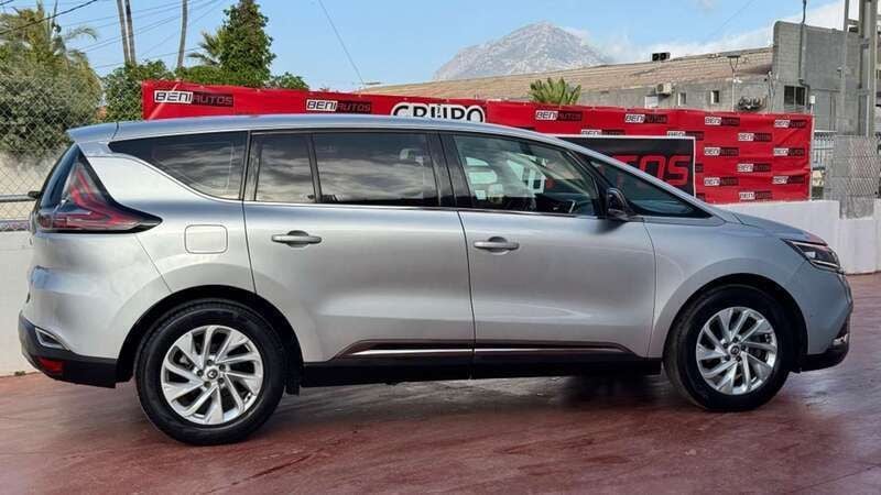 Usado Renault Espace Zen 160 CV (117 kW) 2015 Gris Monovolumen