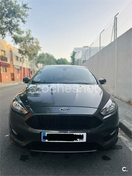 Usado Ford Focus ST-Line 125 CV (91 kW) 2018 Negro Berlina