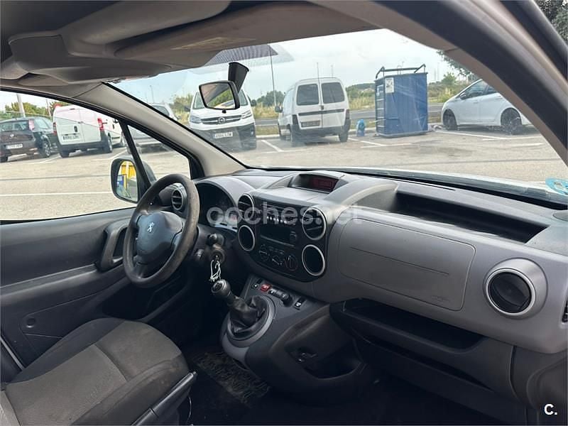 Usado Peugeot Partner Tepee Access 75 CV (55 kW) 2016 Blanco Monovolumen