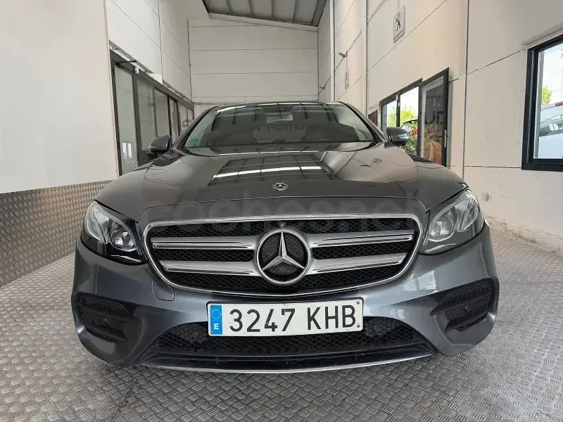 Käytetty Mercedes E220 194 HP (142 kW) 2018 Harmaa Sedan