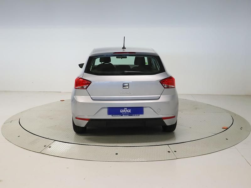 Usado Seat Ibiza Reference 80 CV (58 kW) 2021 Gris Utilitario