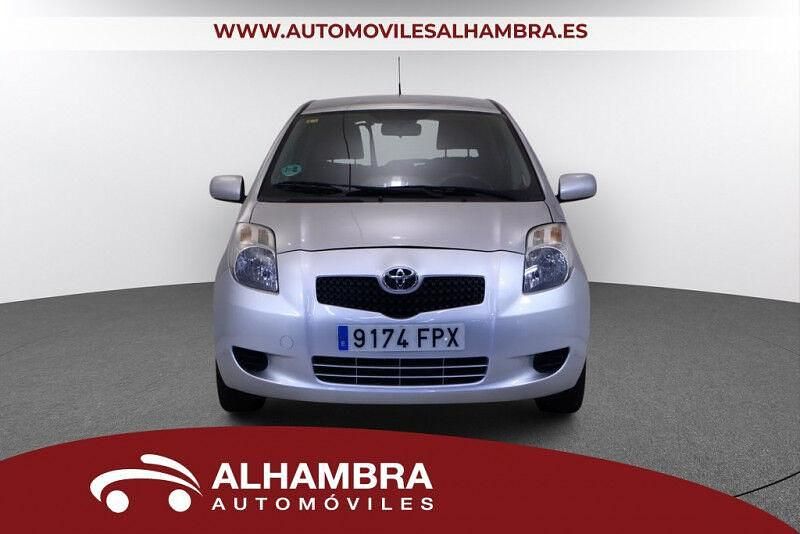 Usado Toyota Yaris Sol 87 CV (63 kW) 2007 Gris / plata Berlina
