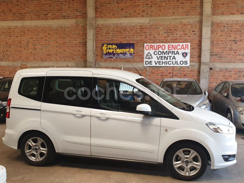 Usado Ford Tourneo Connect Titanium 100 CV (73 kW) 2015 Blanco Monovolumen