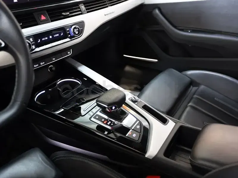 Usado Audi A5 Ambiente 265 CV (194 kW) 2023 Negro Coupe