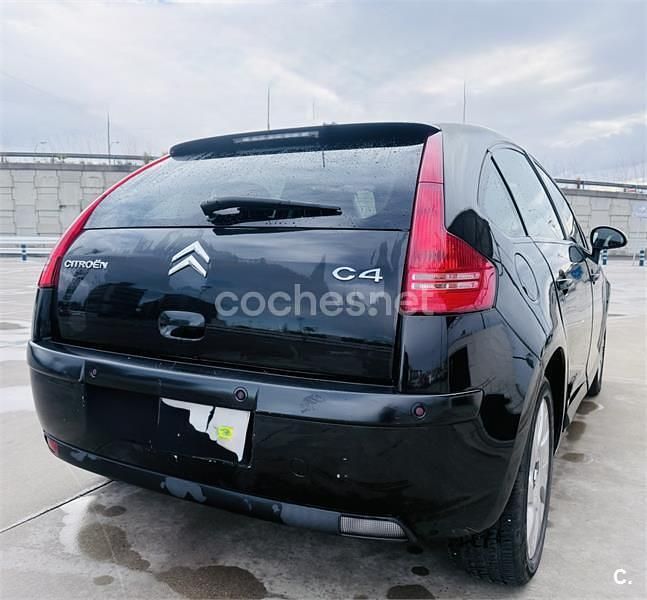 Usado Citroën C4 Exclusive 110 CV (80 kW) 2006 Negro Berlina
