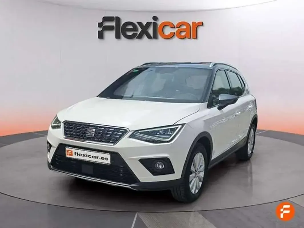Usado Seat Arona Ecomotive 116 CV (85 kW) 2018 Blanco SUV