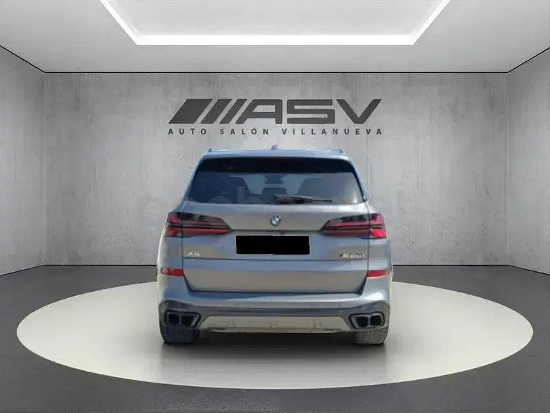Usado BMW X5 M Sport 530 CV (389 kW) 2024 Gris / plata SUV