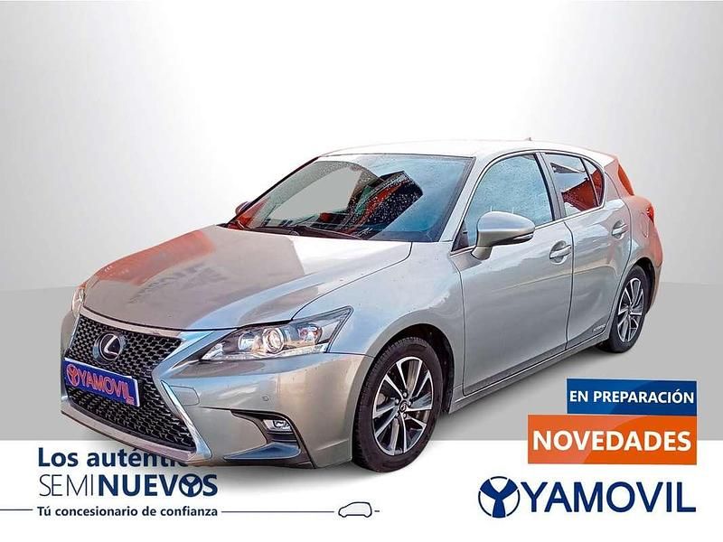Usado Lexus CT200h Business Edition 136 CV (100 kW) 2021 Gris Utilitario