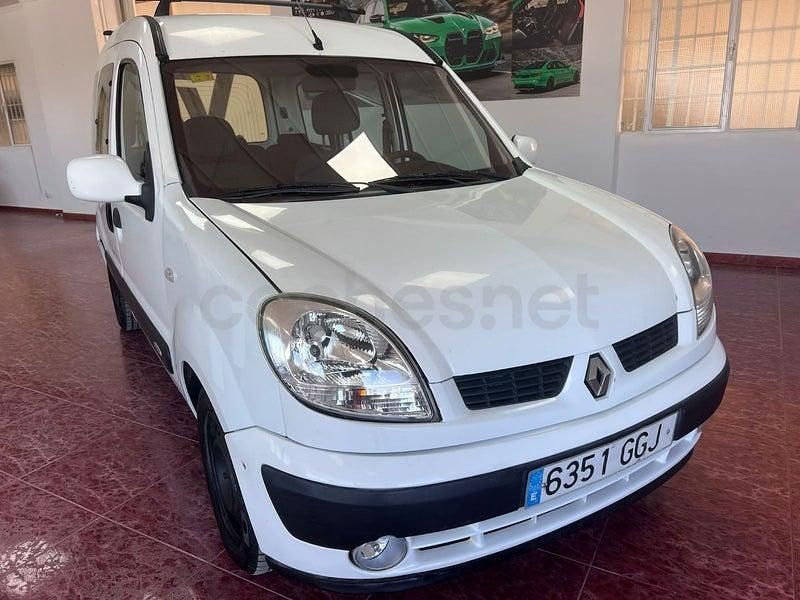 Usado Renault Kangoo Expression 105 CV (77 kW) 2009 Blanco Familiar
