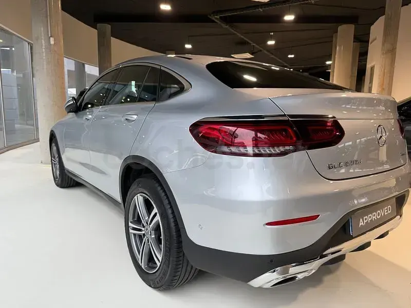 Usado Mercedes GLC220 194 CV (142 kW) 2020 Gris / plata SUV