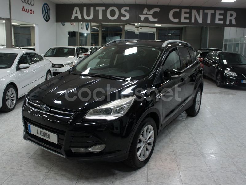 Negro Usado 2016 Ford Kuga Titanium SUV | 12.975 € (Precio justo) - Imagen 1/4