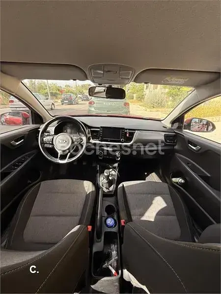 Usado Kia Stonic 100 HP (73 kW) 2020 Vermelho SUV