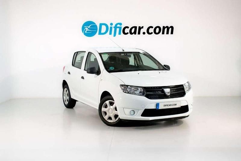 Usado Dacia Sandero 76 CV (55 kW) 2013 Blanco Utilitario