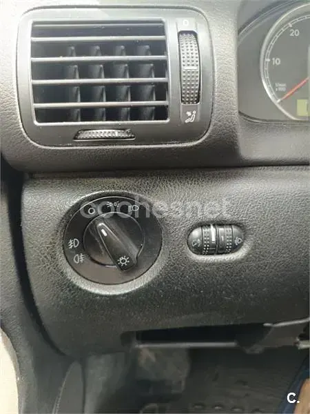 Usado VW Passat Edition 130 CV (95 kW) 2003 Gris / plata Berlina