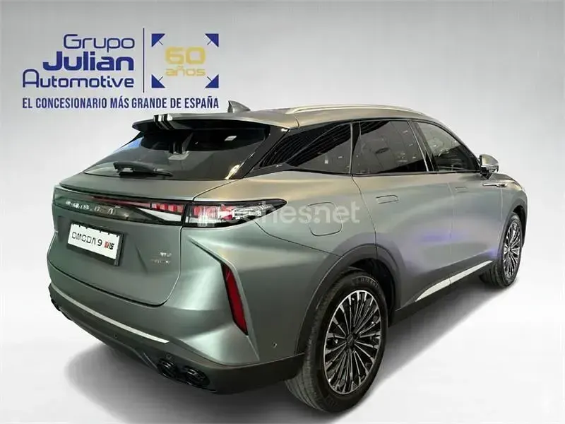 Usado Omoda 9 537 CV (394 kW) 2026 Gris / plata SUV