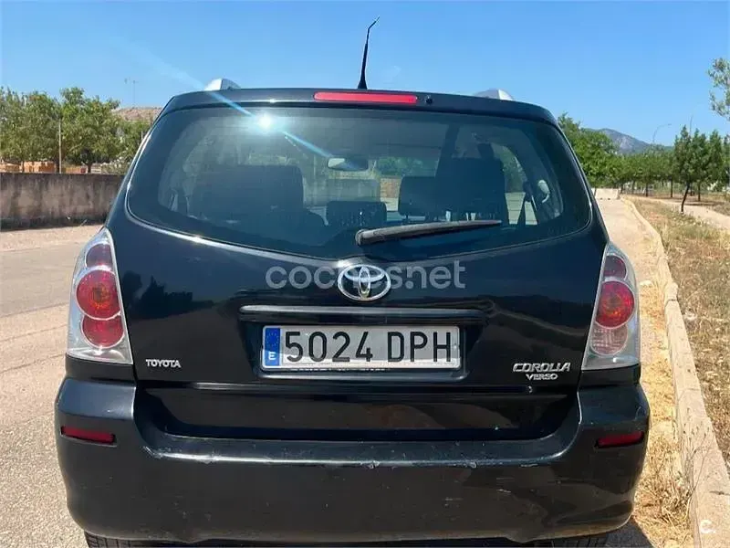 Usado Toyota Corolla Verso Luna 129 CV (94 kW) 2005 Negro Monovolumen