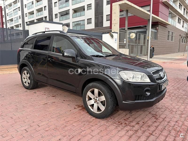 Usado Chevrolet Captiva LS 127 CV (93 kW) 2008 Negro SUV