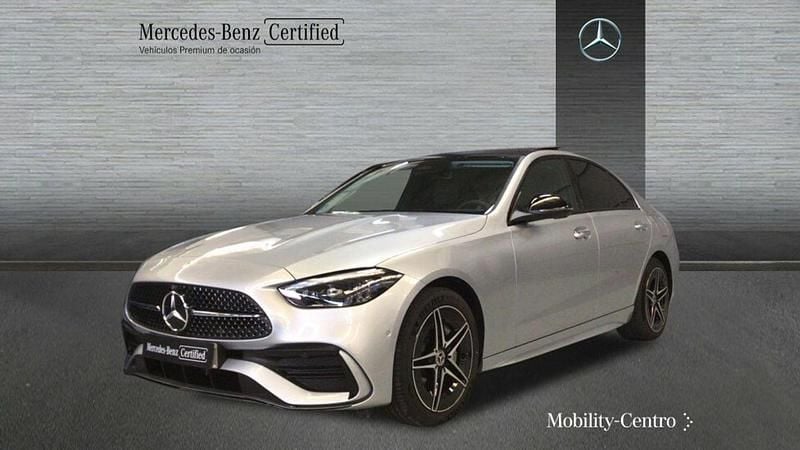 Hightechsilver metallic paint Usado 2024 Mercedes C300 AMG line Berlina | 47.900 € - Imagen 1/4