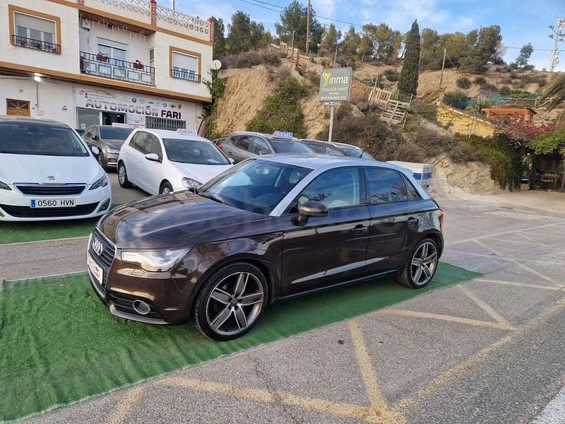 Usado Audi A1 Sportback Ambition 105 CV (77 kW) 2012 Marrón Utilitario