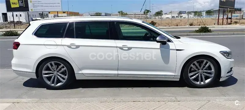 Usado VW Passat Sportline 150 CV (110 kW) 2016 Blanco Familiar