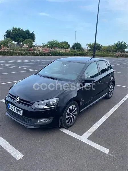 Usado VW Polo 75 CV (55 kW) 2015 Negro Berlina