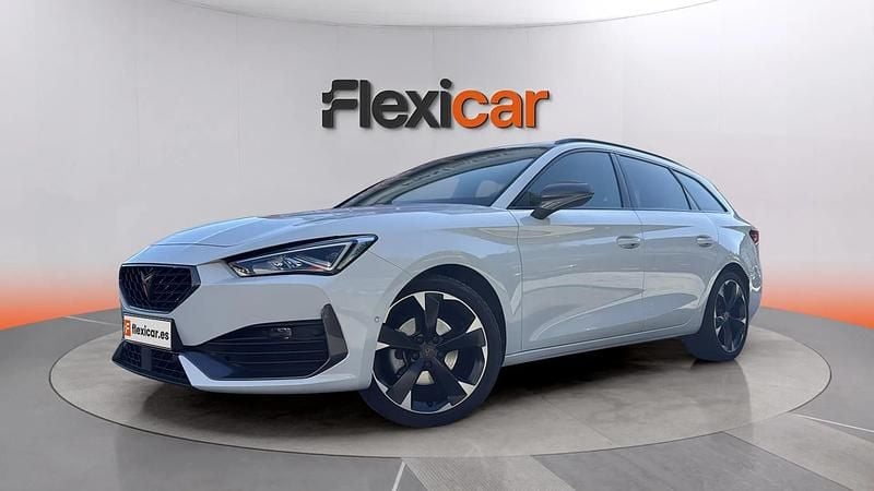 Usado Cupra Leon 150 CV (110 kW) 2023 Blanco Familiar