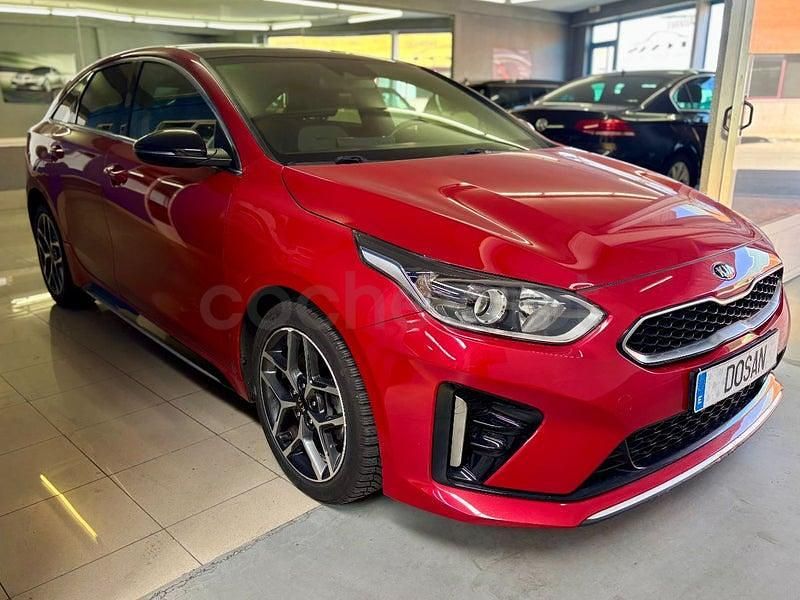 Käytetty Kia ProCeed GT-Line 160 HP (117 kW) 2021 Punainen Farmari
