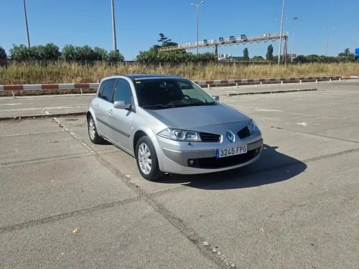 Usado Renault Mégane II Extreme 111 CV (81 kW) 2007 Gris Utilitario