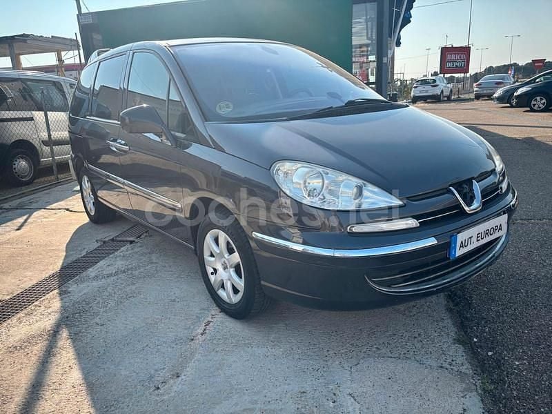 Gris / plata Usado 2011 Peugeot 807 Premium Monovolumen | 8990 € (Caro) - Imagen 1/4