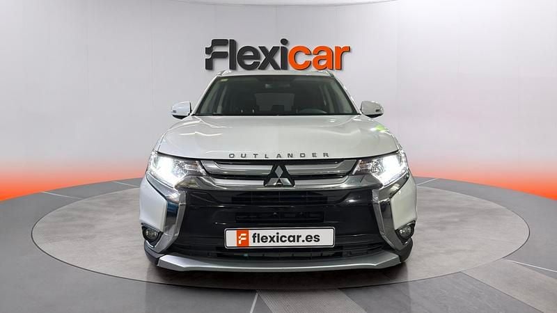 Usado Mitsubishi Outlander P-HEV Motion 224 CV (164 kW) 2021 Blanco SUV