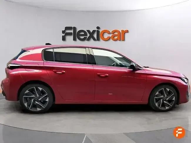 Usado Peugeot 308 Allure 130 CV (95 kW) 2023 Rojo