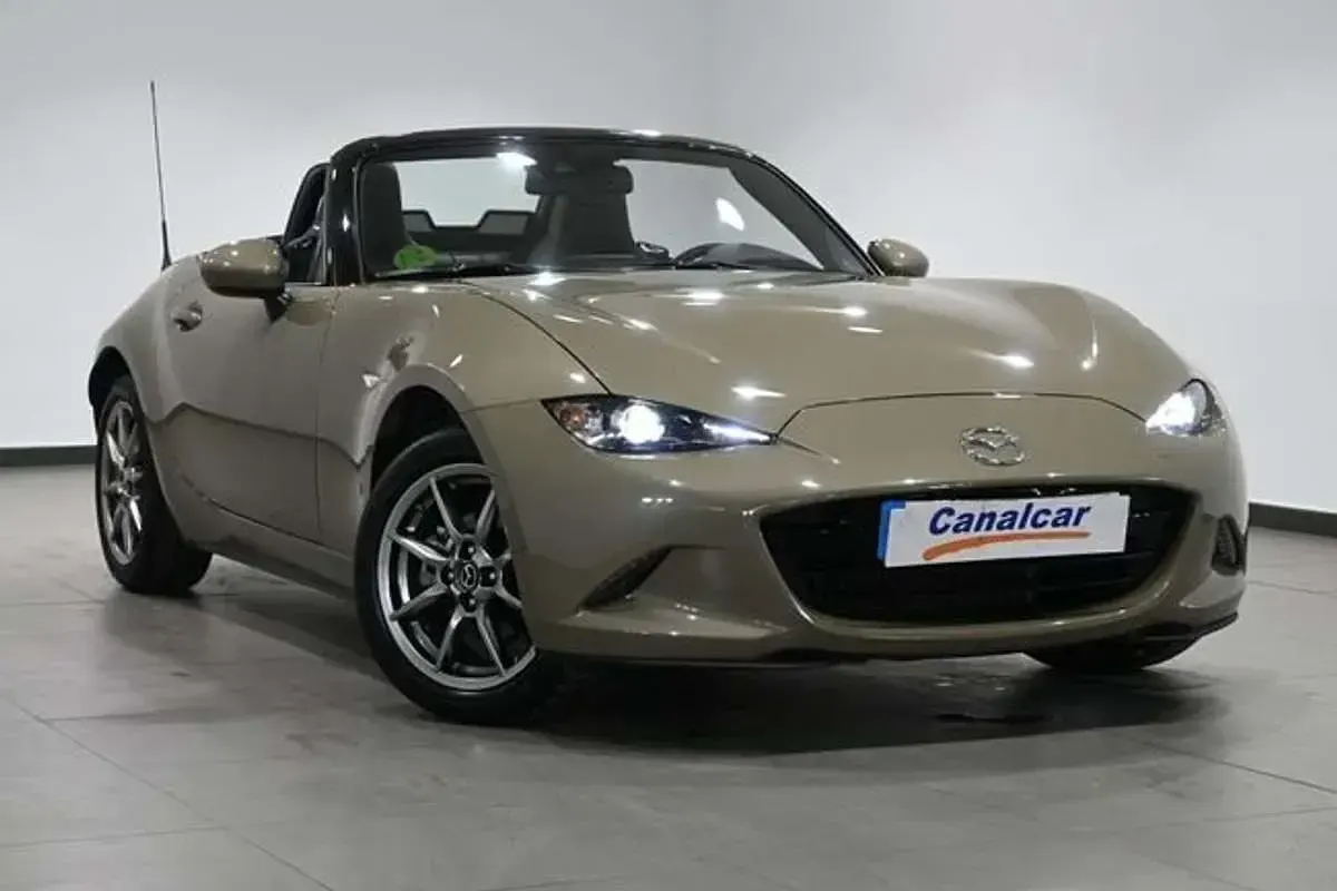Usado Mazda MX5 Prime-Line 132 CV (97 kW) 2023 Verde Descapotable