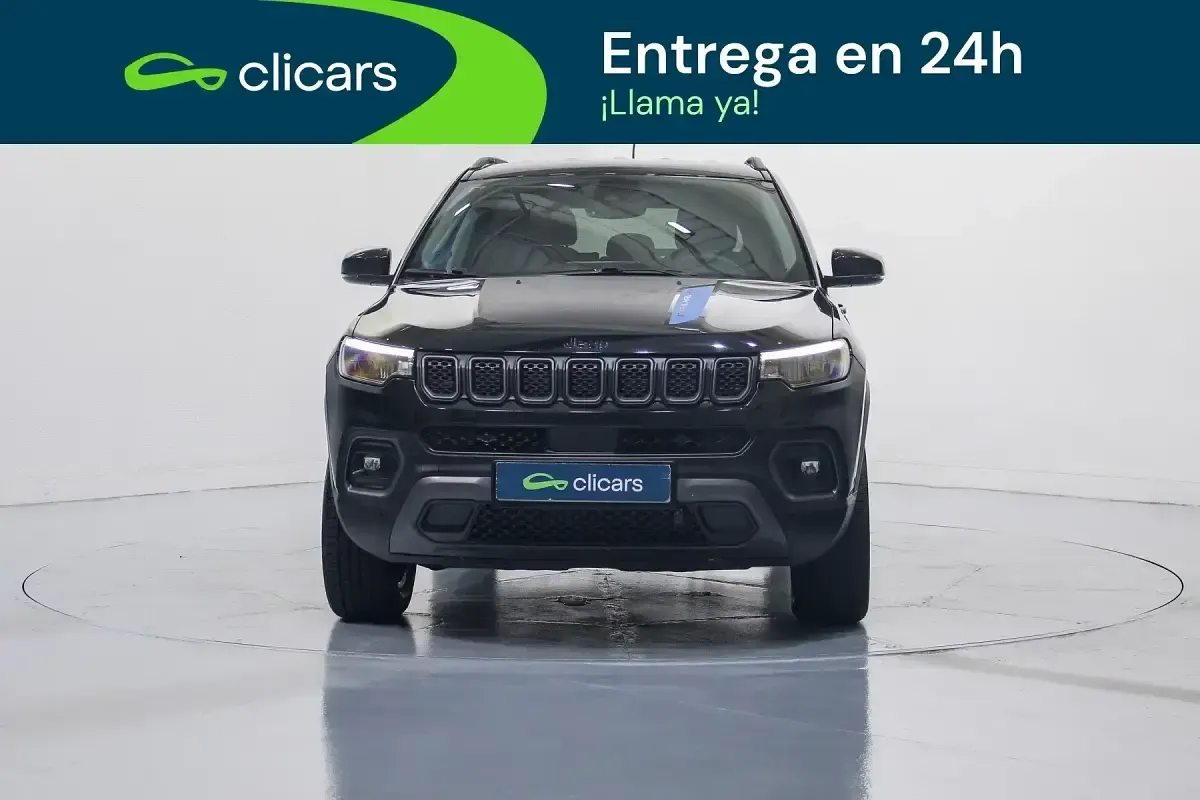 Usado Jeep Compass Trailhawk 240 CV (176 kW) 2023 Negro SUV