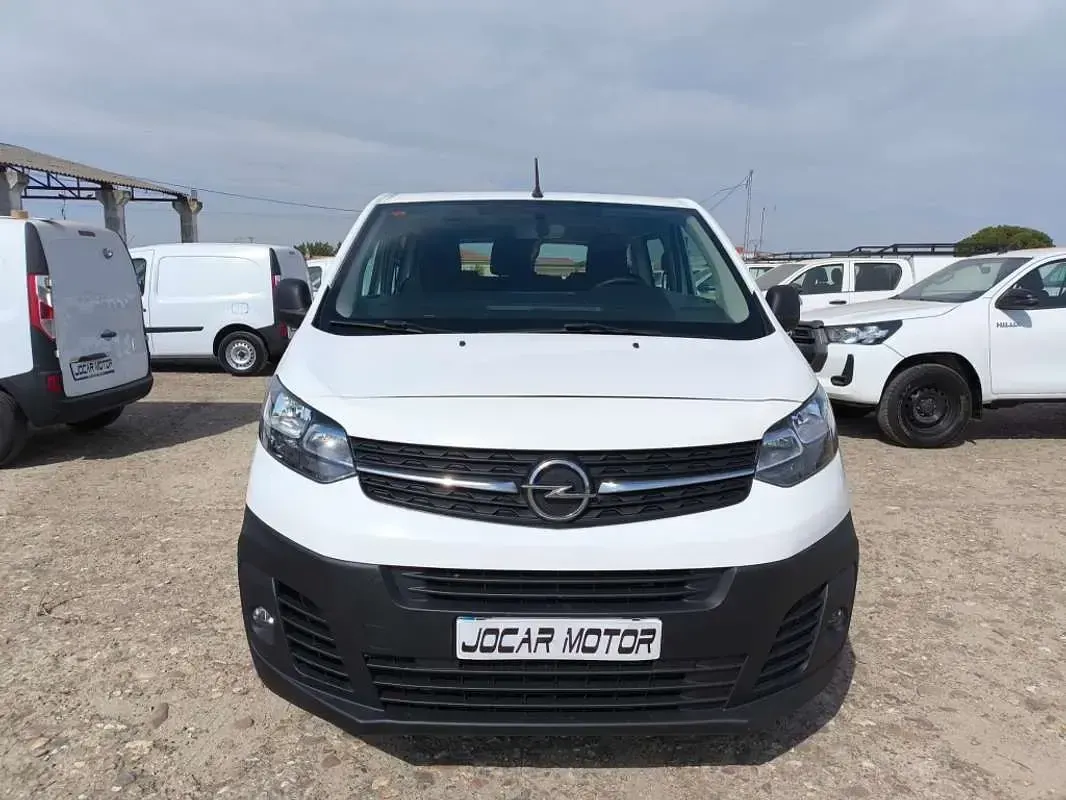 Usado Opel Vivaro-e Combi 120 CV (88 kW) 2021 Blanco Monovolumen