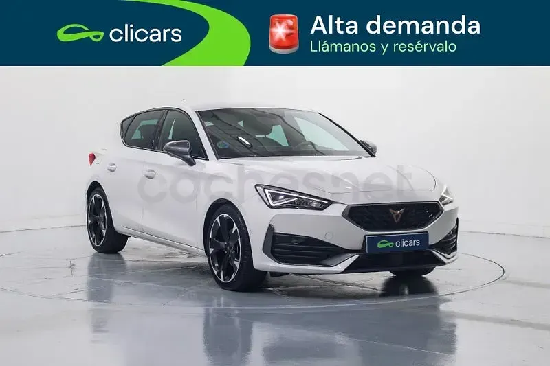Usado Cupra Leon 150 CV (110 kW) 2023 Blanco Berlina