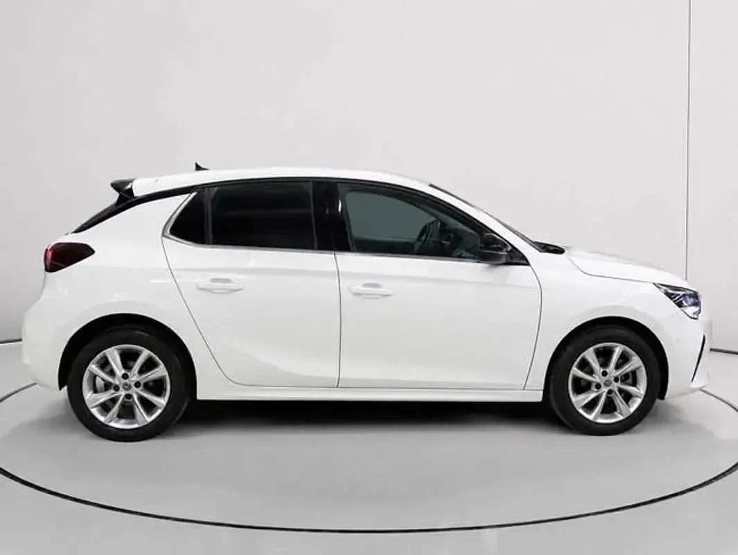 Usado Opel Corsa Elegance 101 CV (74 kW) 2022 Blanco Utilitario