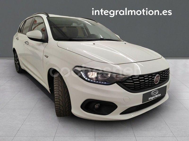 Usado Fiat Tipo Lounge 120 CV (88 kW) 2021 Blanco Familiar